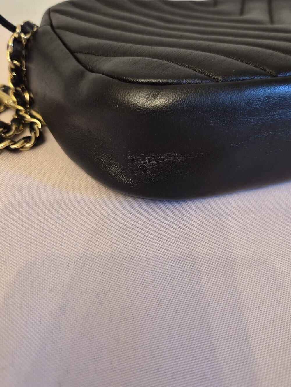 Chanel Chevron Camera Bag – Black Lambskin | 20 Series | Authenticated - Picture 8 of 13